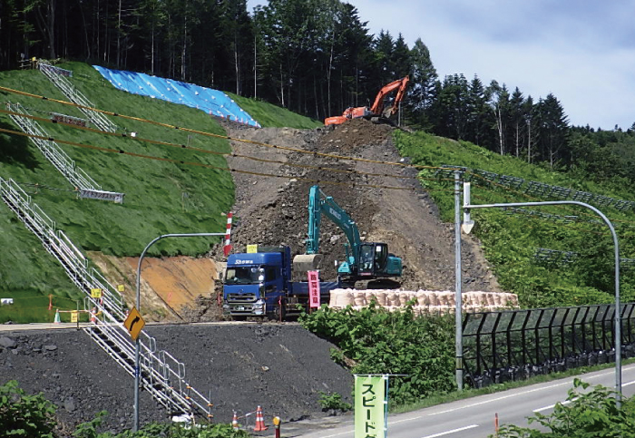 一般国道452号　三笠市　中桂沢改良工事（三笠市）